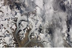 07 Nasa ISS011-E-6104 Everest North Face, Lhotse, Nuptse From North